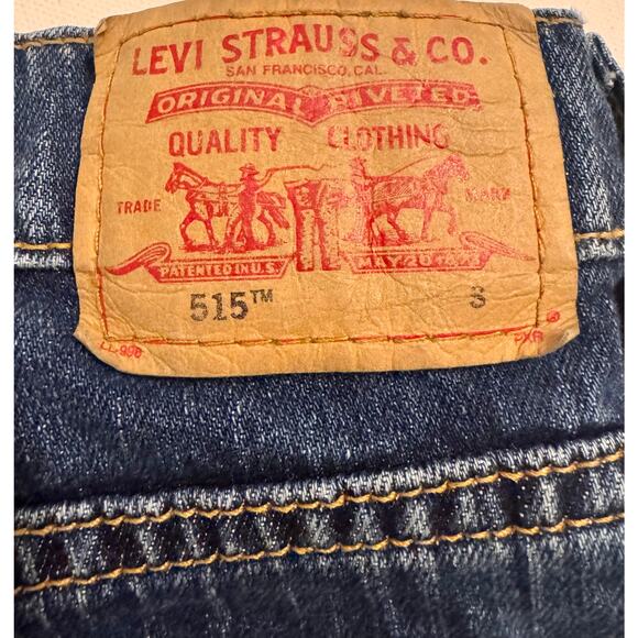 Levi's Women's 515 Nouveau Boot Cut Stretch Jeans Size 14S Misses Dark Wash - Picture 4 of 4